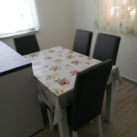 אופטיה Apartman Nekic מראה חיצוני תמונה