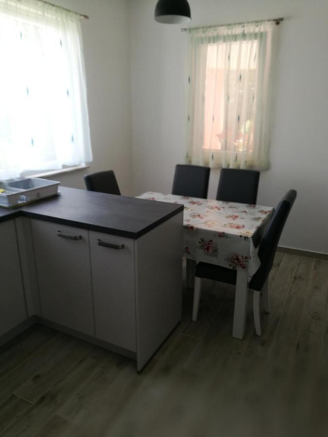 אופטיה Apartman Nekic מראה חיצוני תמונה
